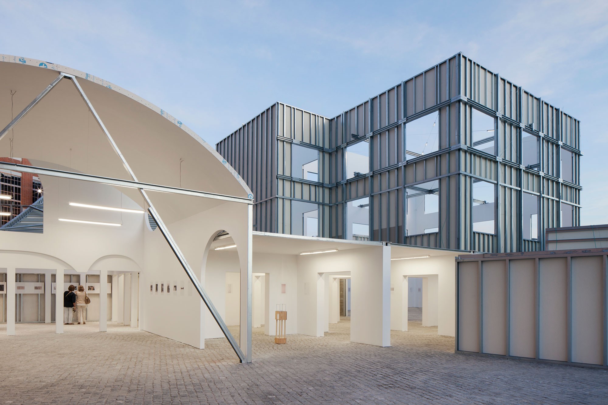 A Forma da Forma, curadoria de Diogo Seixas Lopes, conteúdos de Socks Studio
© Tiago Casanova