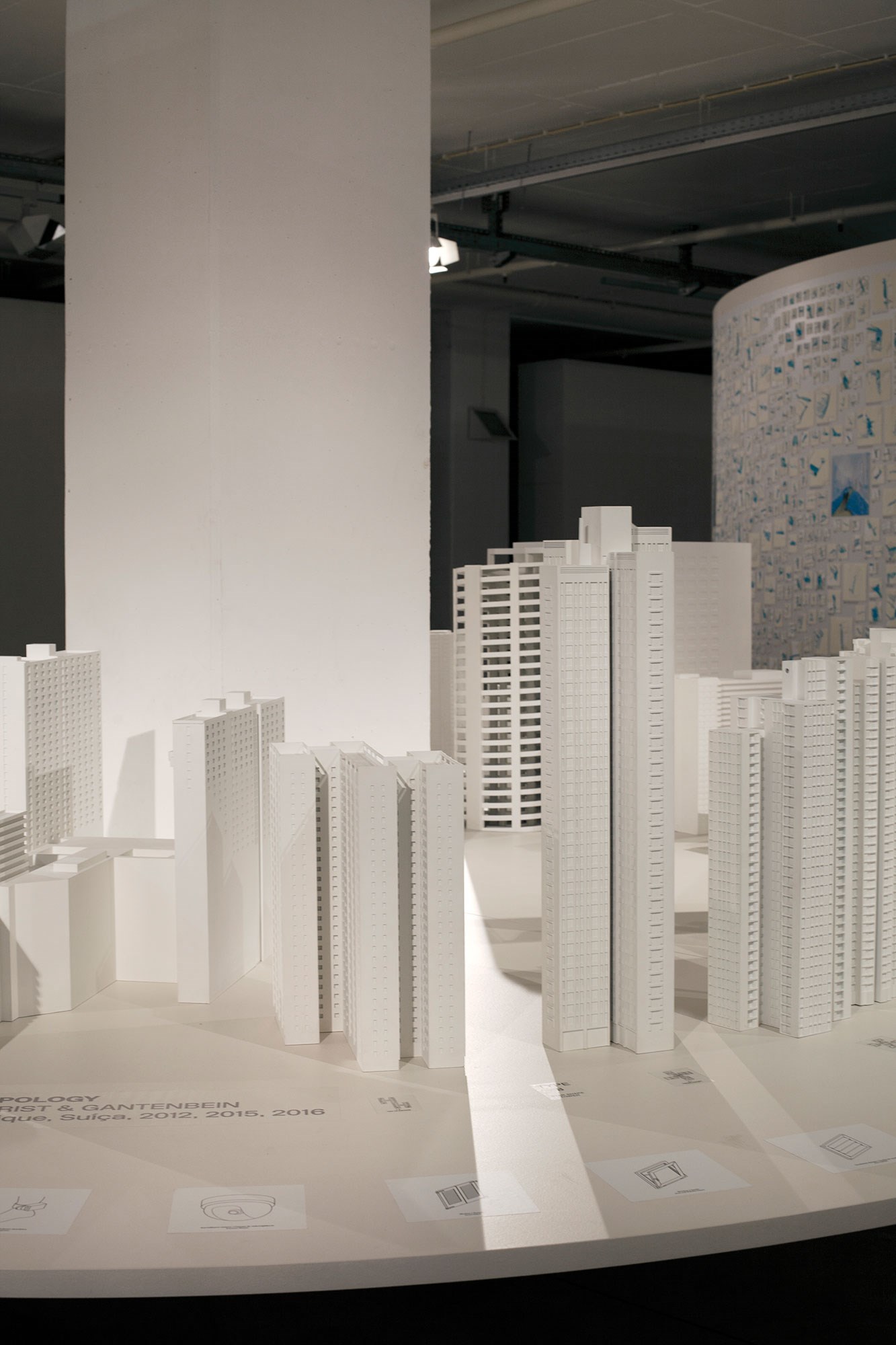 Exposição O Mundo nos Nossos Olhos, curadoria de FIG Projects, Christ e Gantenbein
© Tiago Casanova