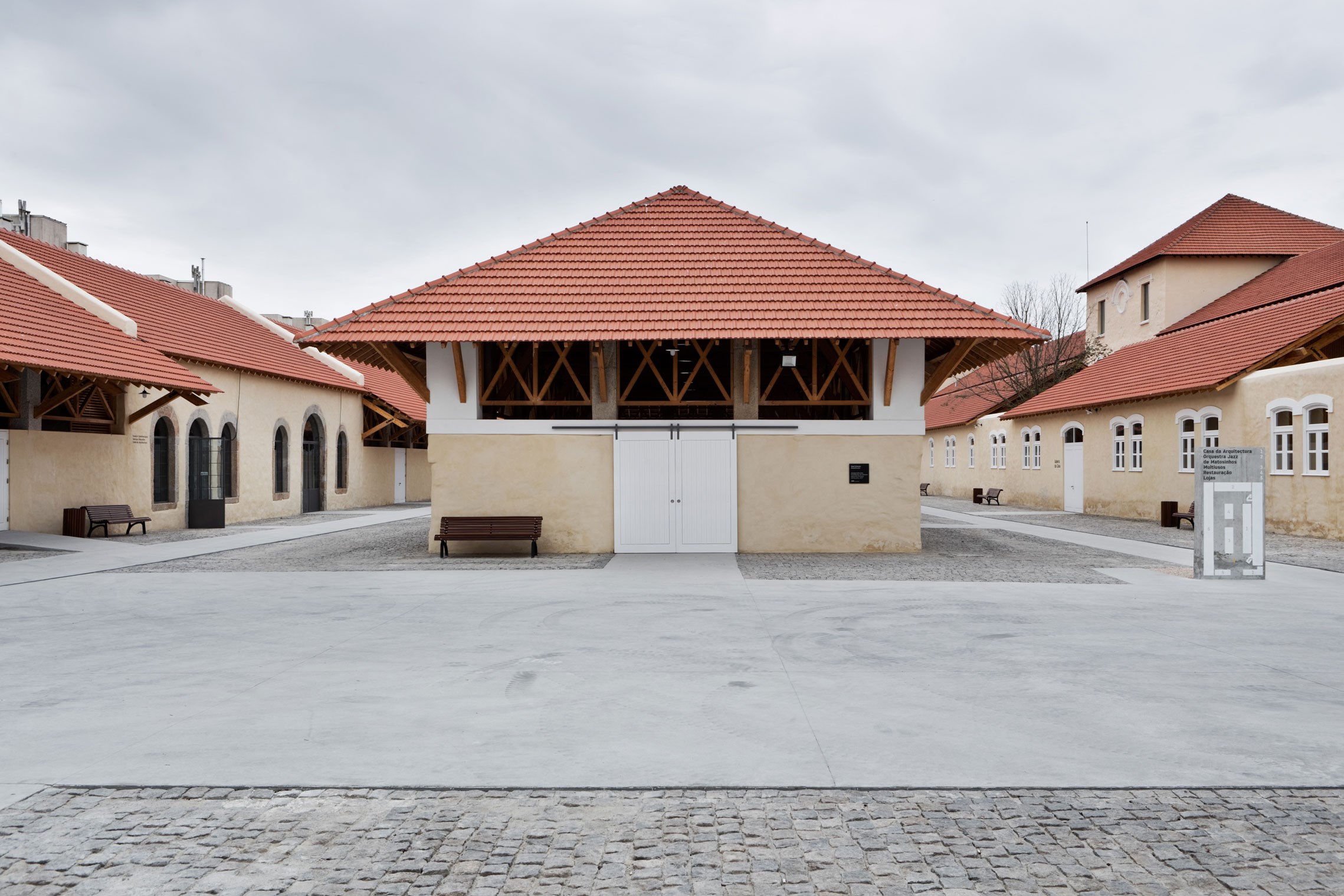 Pavilhão multiusos © Luís Ferreira Alves