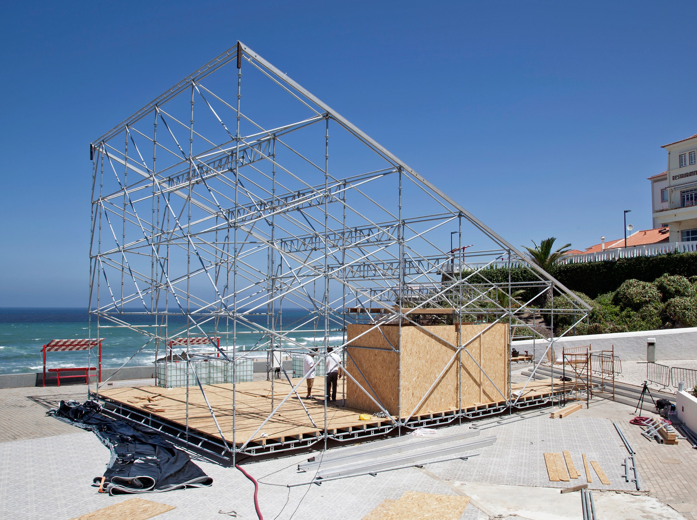 Instalação móvel Nave realizada por Furo, Santa Cruz, 2014